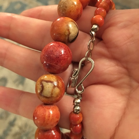 Apple coral long bead necklace - Picture 6 of 6